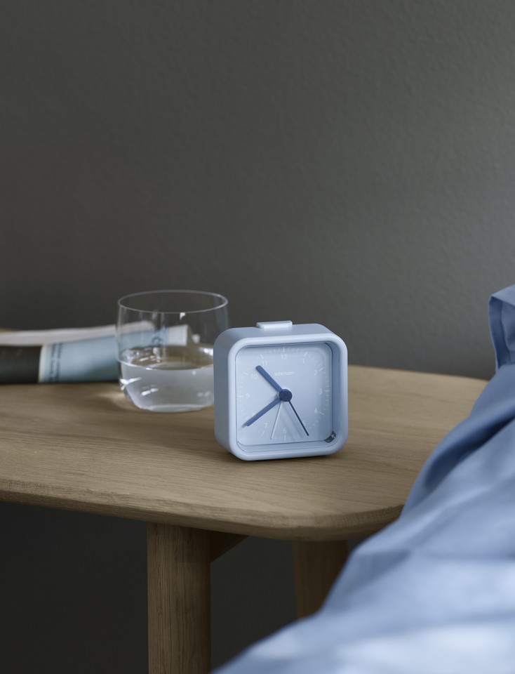 Stelton - Okiru Vækkeur - Lys blå