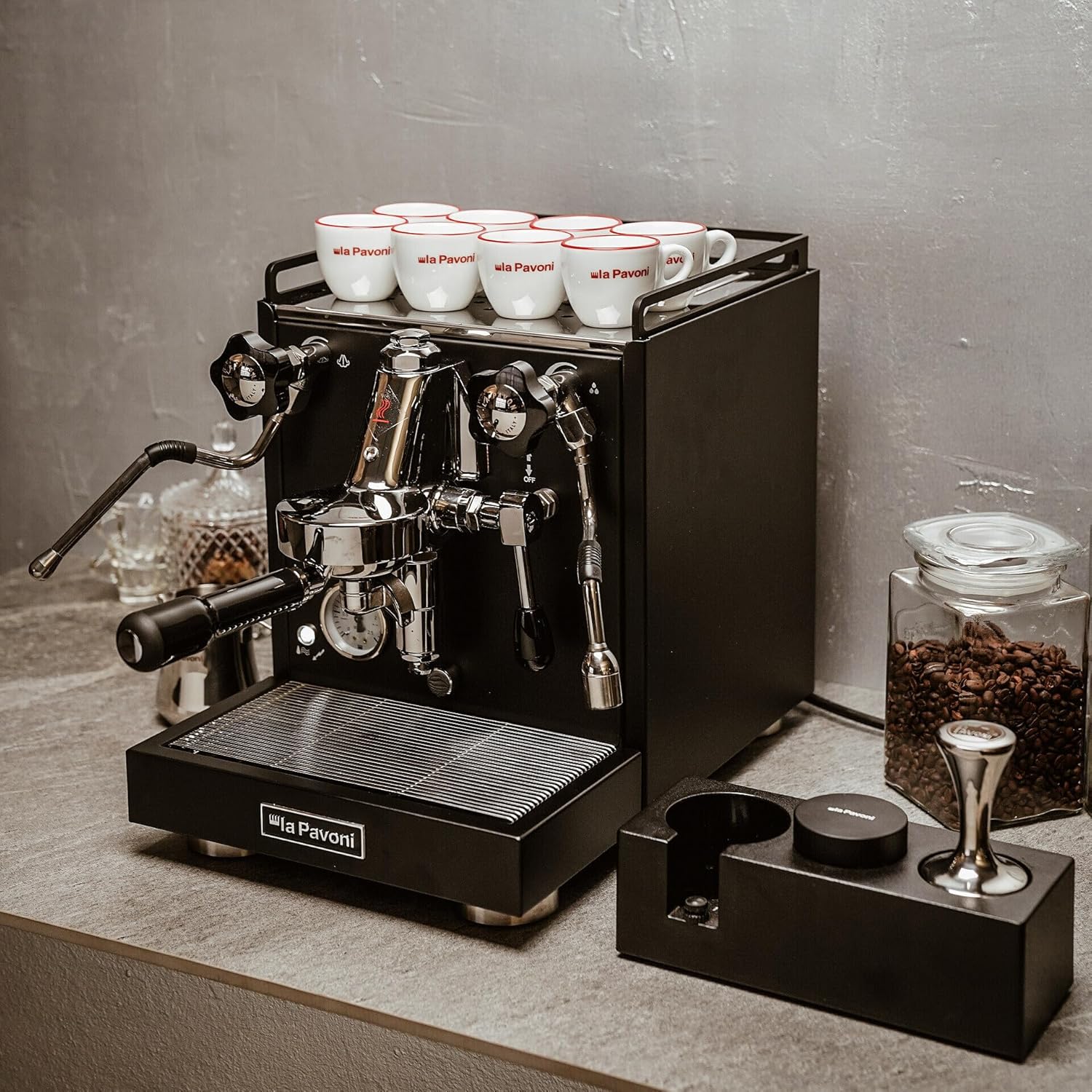 La Pavoni New Cellini Classic, Semiprofessionelle Espresso-Kaffeemaschine LPSCCB01EU, Einzelboiler mit Wärmetauscher, mit Drehventilen, Dampf- und Heißwasserlanze, 1400 W, Schwarzer Stahl