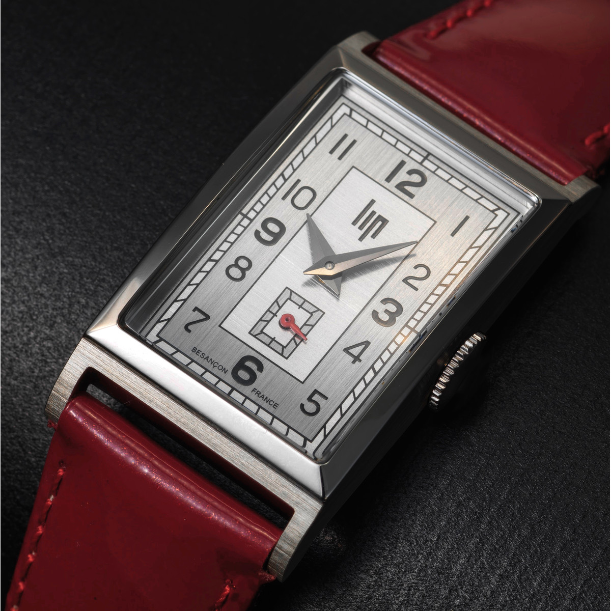 Montre Lip femme acier bracelet cuir vernis rouge