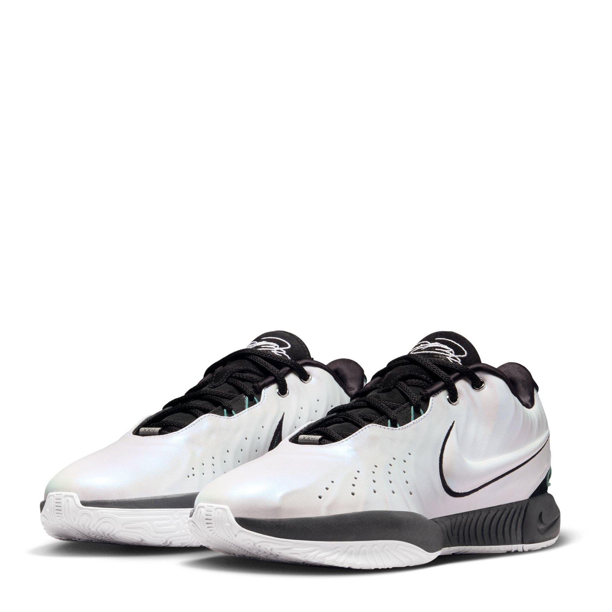 Nike LEBRON XXI