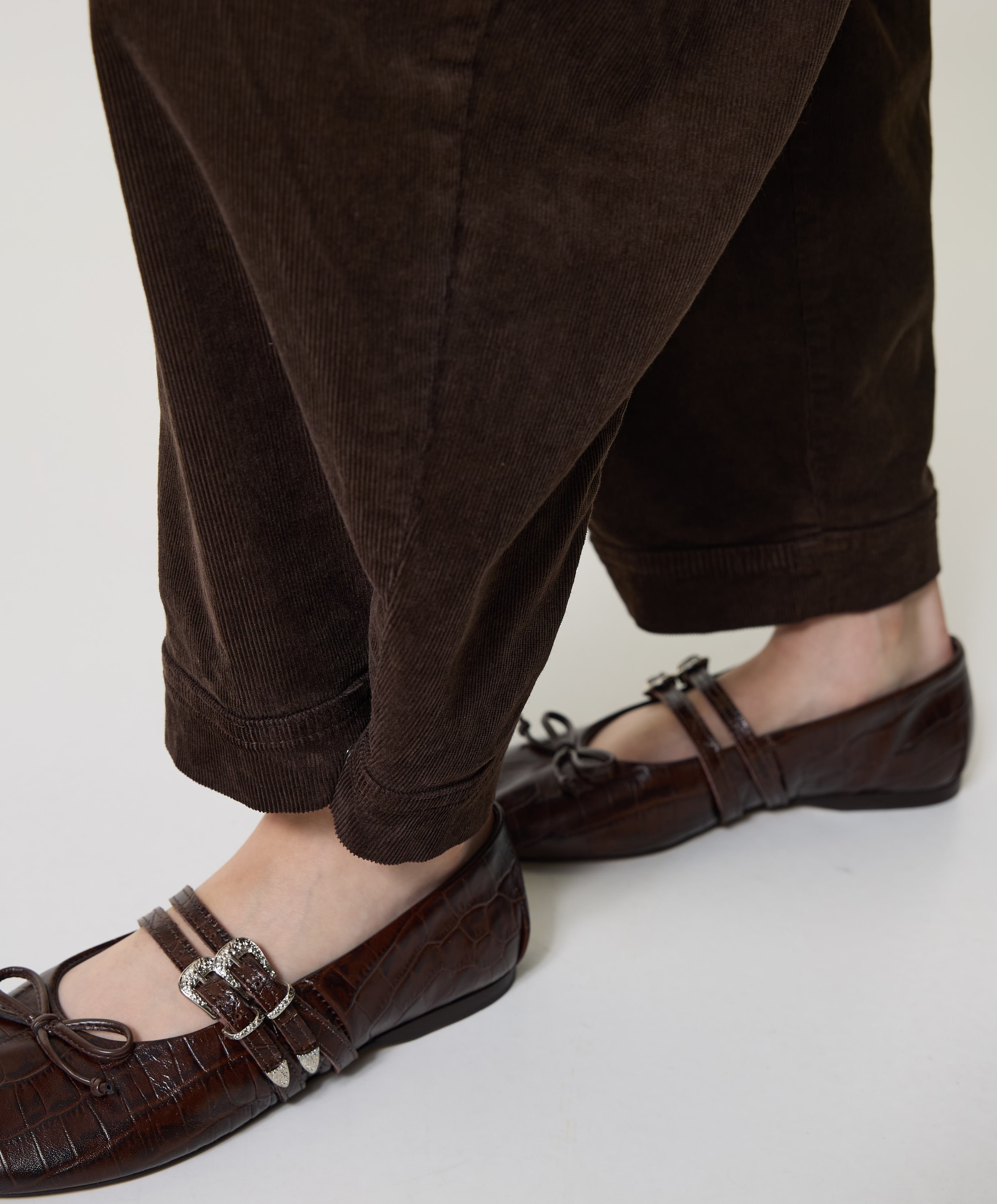 Closed Rhannon dames broek bruin
