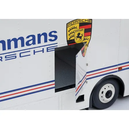 Schuco 450032800 - Renntransp. ROTHMANS 1:18