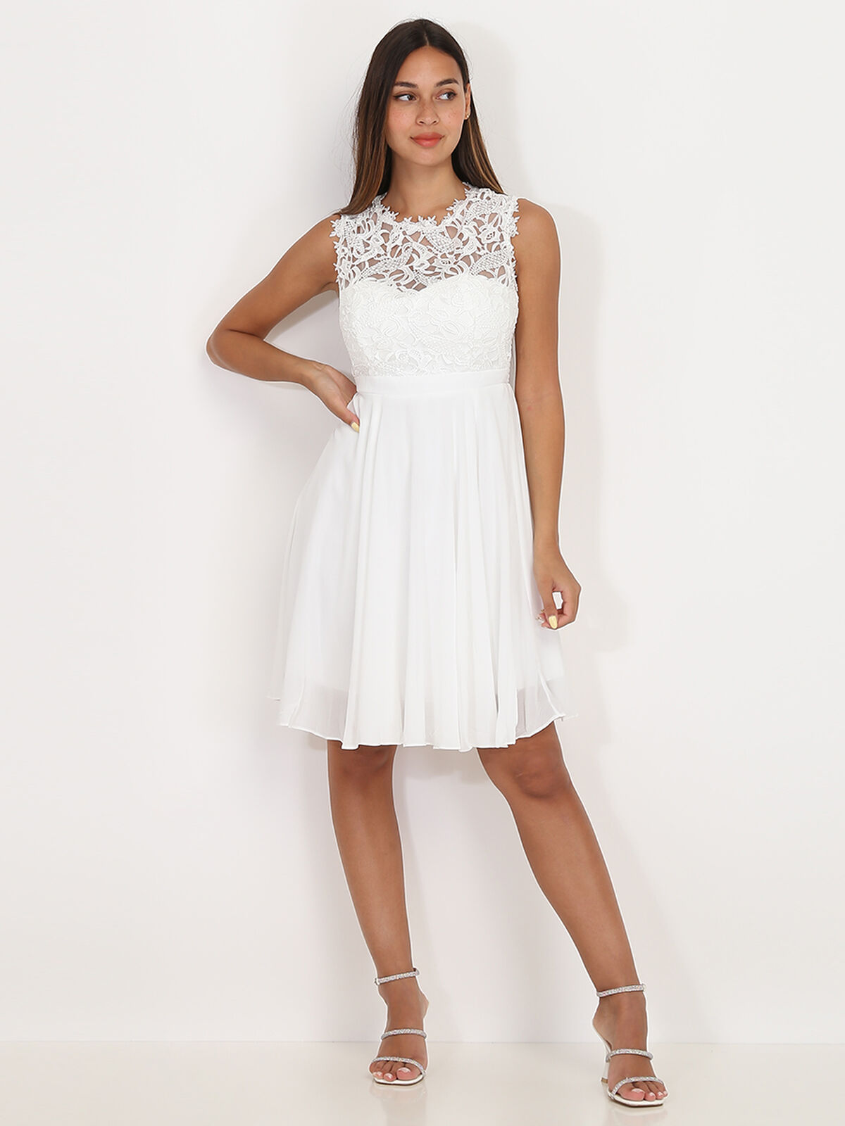 Robe avec dentelle- Blanc