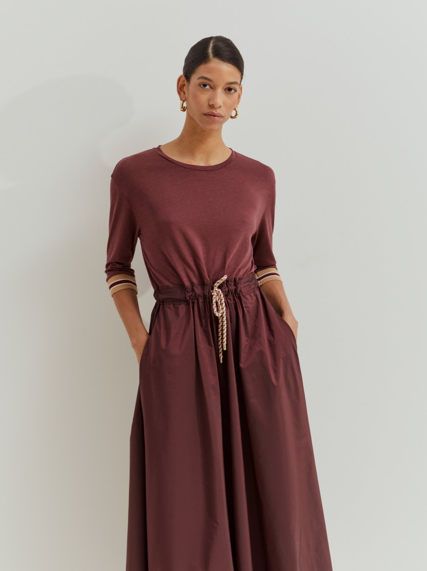 Vestido comprido com algodão
