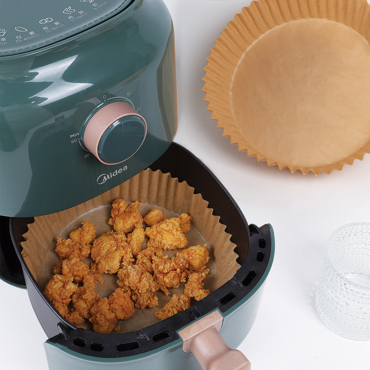 (50er Set) Ø20cm Airfryer Backpapier Schalen Heissluft Fritteuse Pergamin Papier (GS1210) - Braun