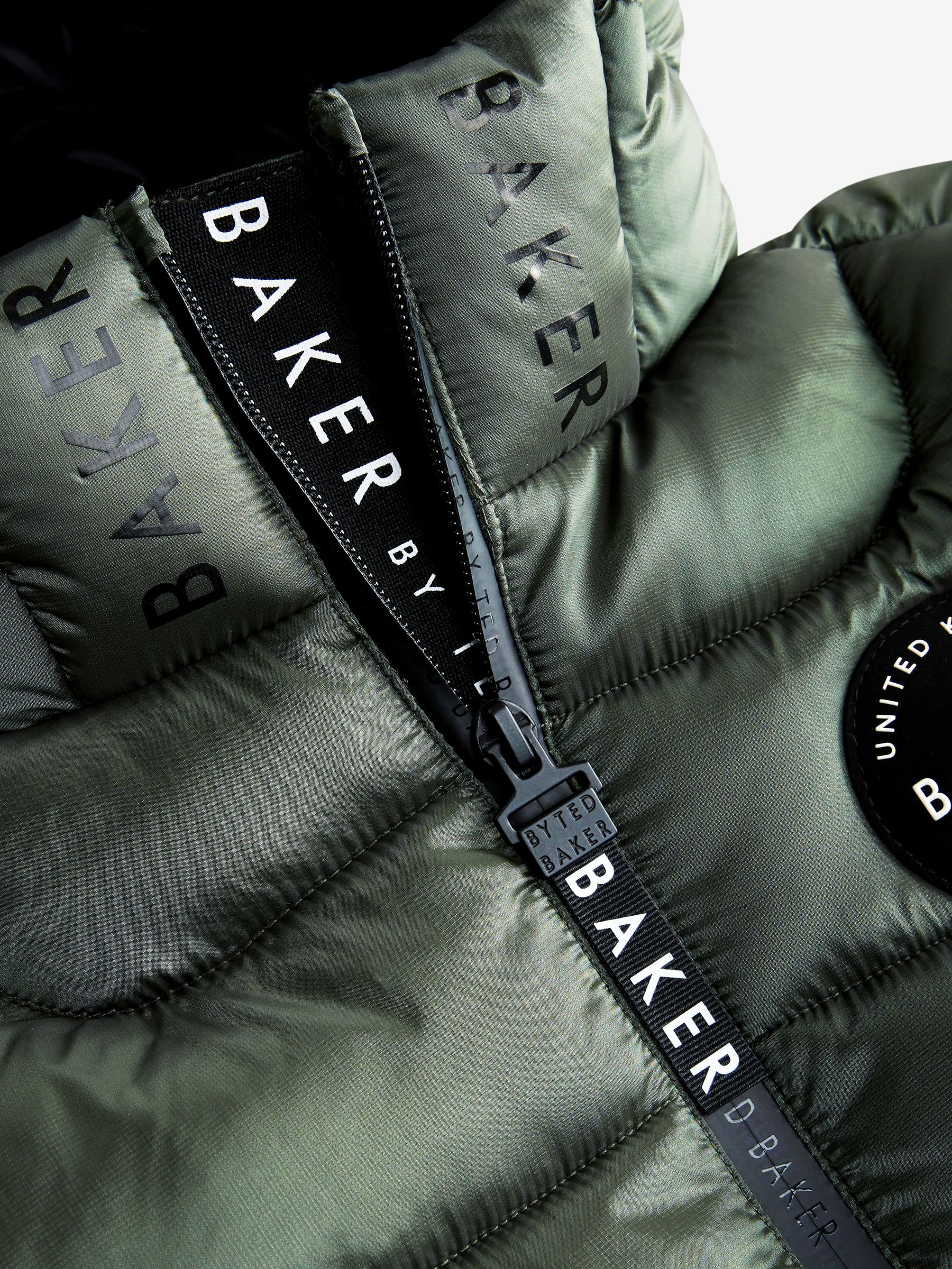 Kakigroen - Baker By Ted Baker - Regenbestendige halfzware gewatteerde jas