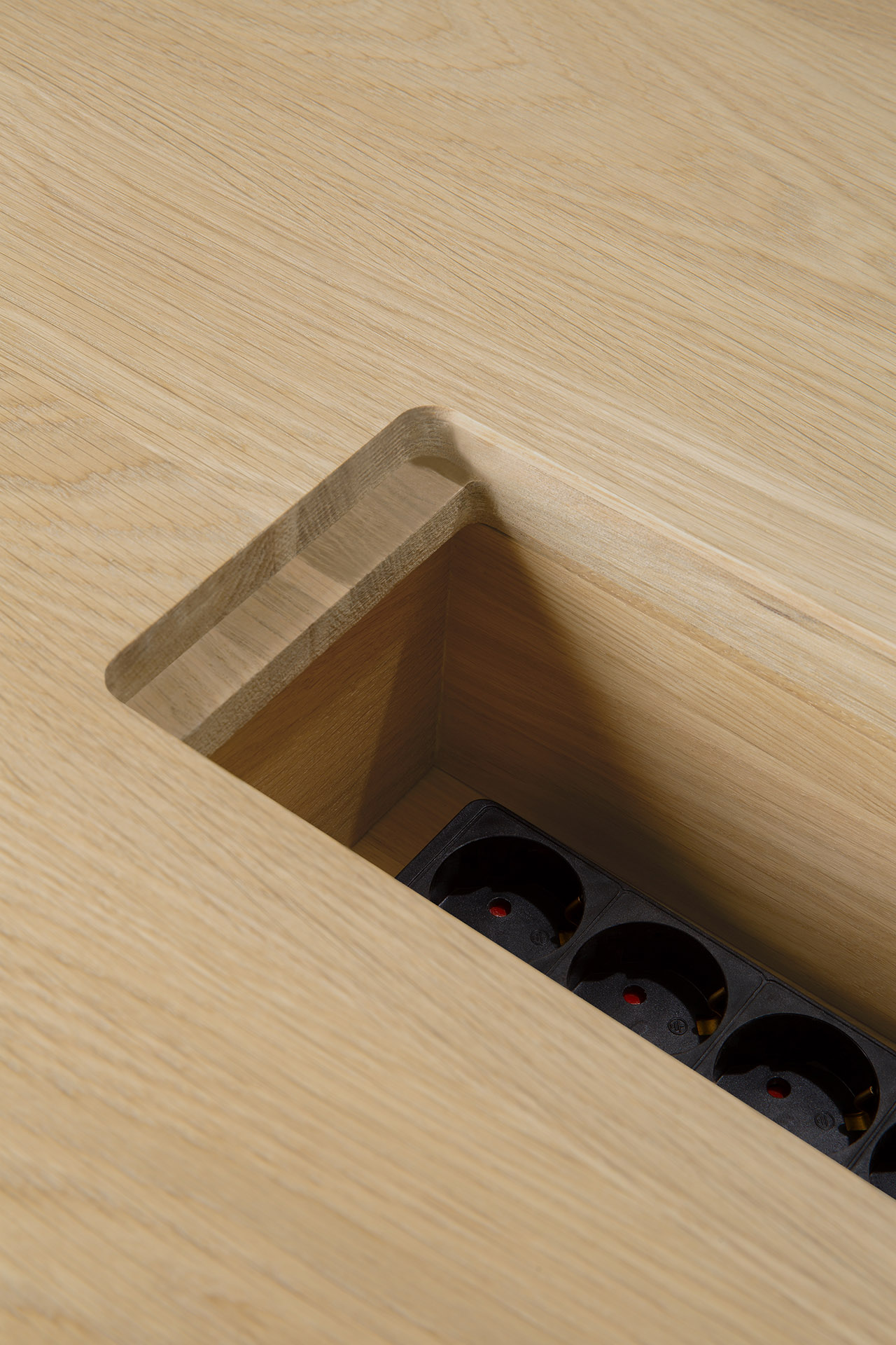 Ethnicraft - Geometric vergadertafel - 313x140