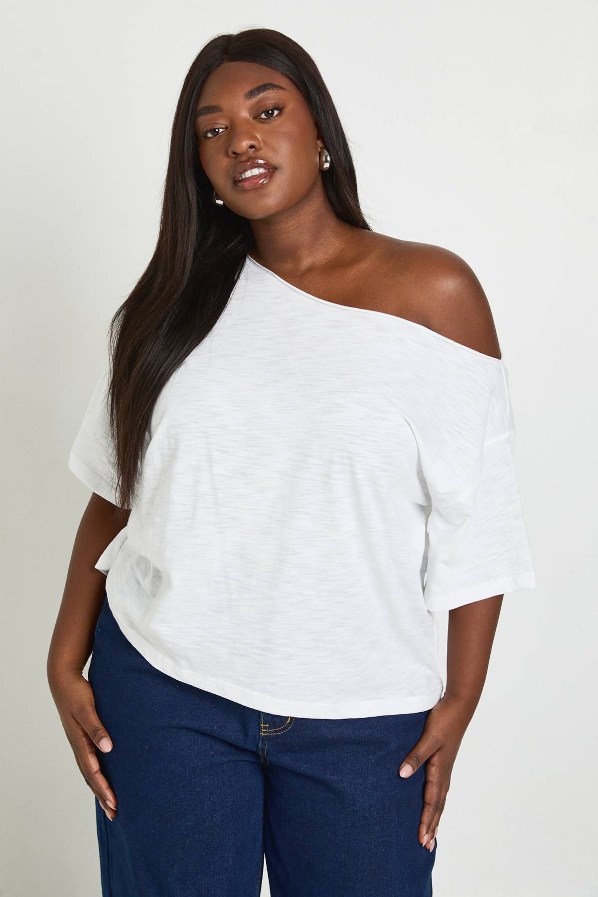 boohoo T-shirt Grande Taille Transparent Slub À Épaules Dénudées Coupe Oversize