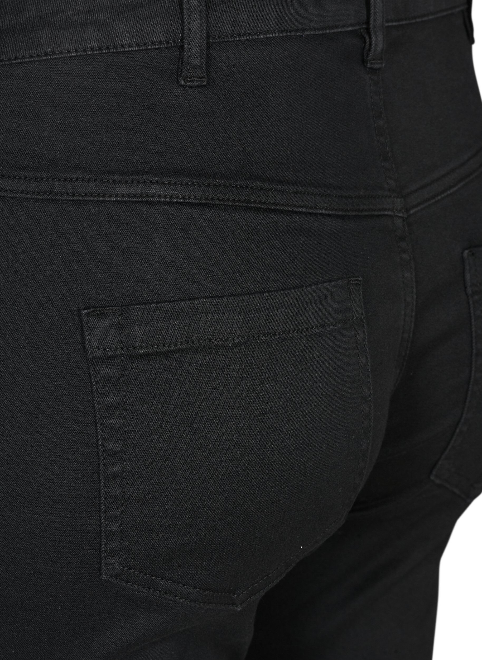 Slim fit Emily shorts med normal talje