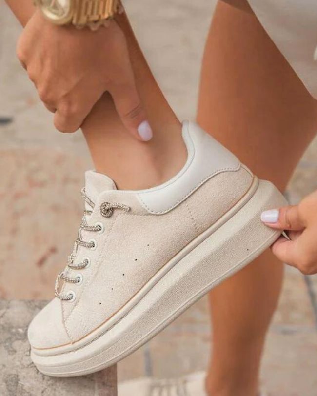 Basket femme beige et blanche à lacets - Ella