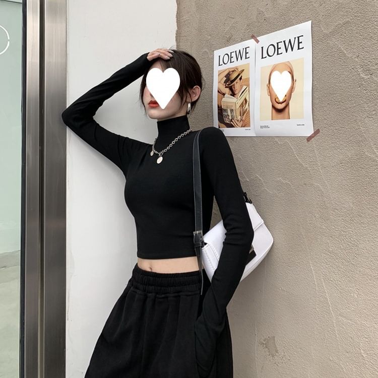 Ashlee - Lange mouwen mockneck effen cropped T-shirt