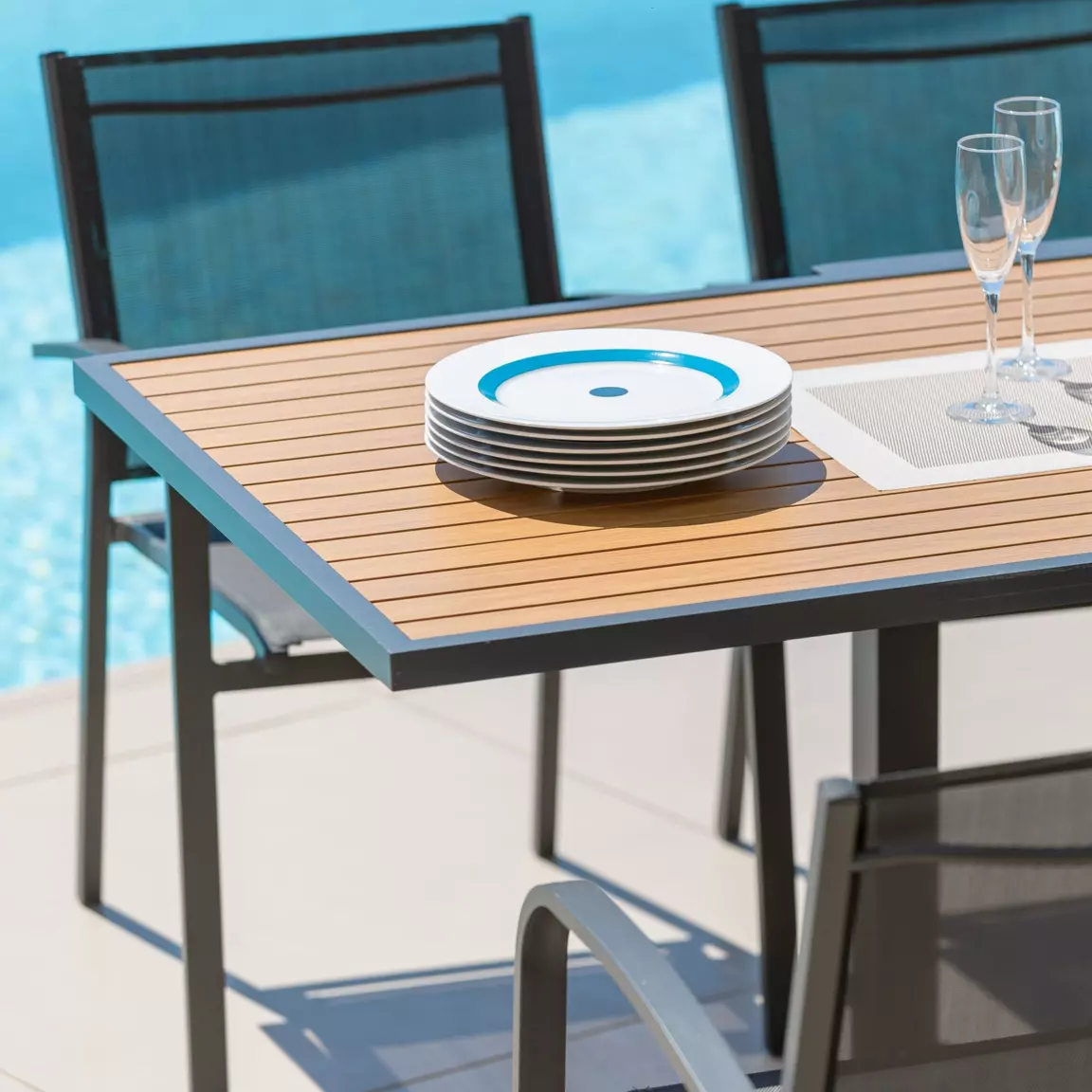 Table de jardin extensible en aluminium 10 places effet bois (135/270 x 90 cm) Murano Gris anthracite