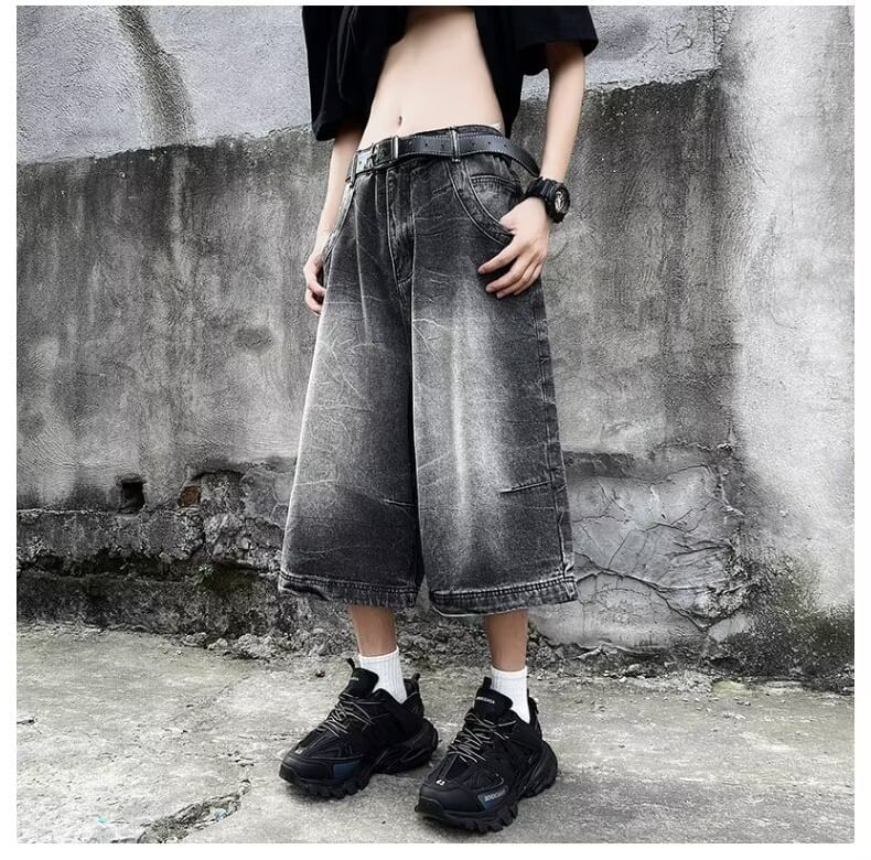 Maxelane - Mid Rise Washed Capri Wide Leg Jeans
