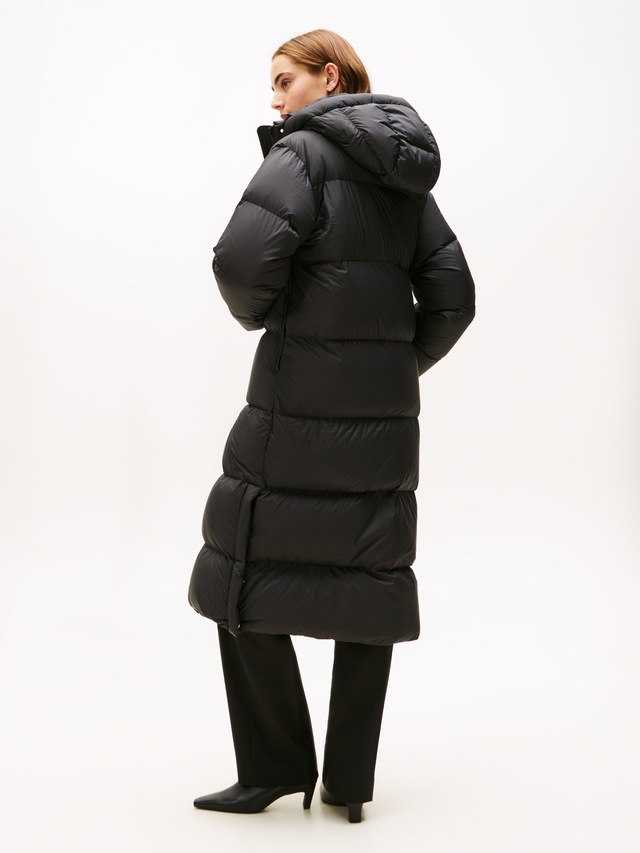 Tommy Hilfiger Daunenmantel »MODERN DOWN REG MAXI COAT«, mit wärmenden Daunen gefüttert