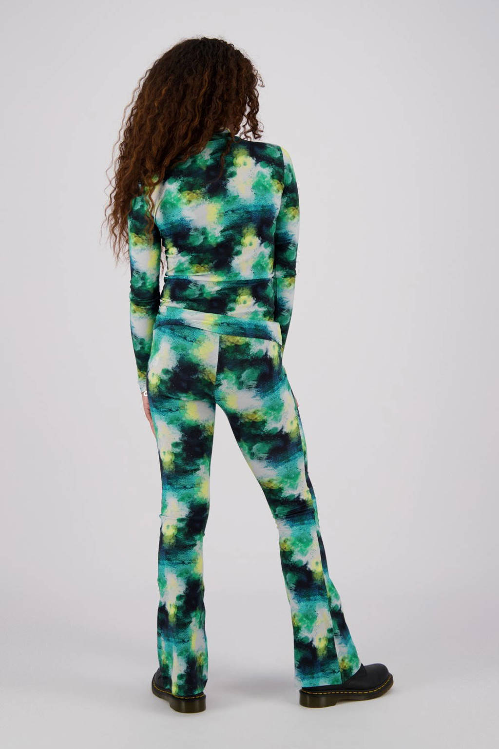 Raizzed flared broek Rae met all over print groen/zwart/wit