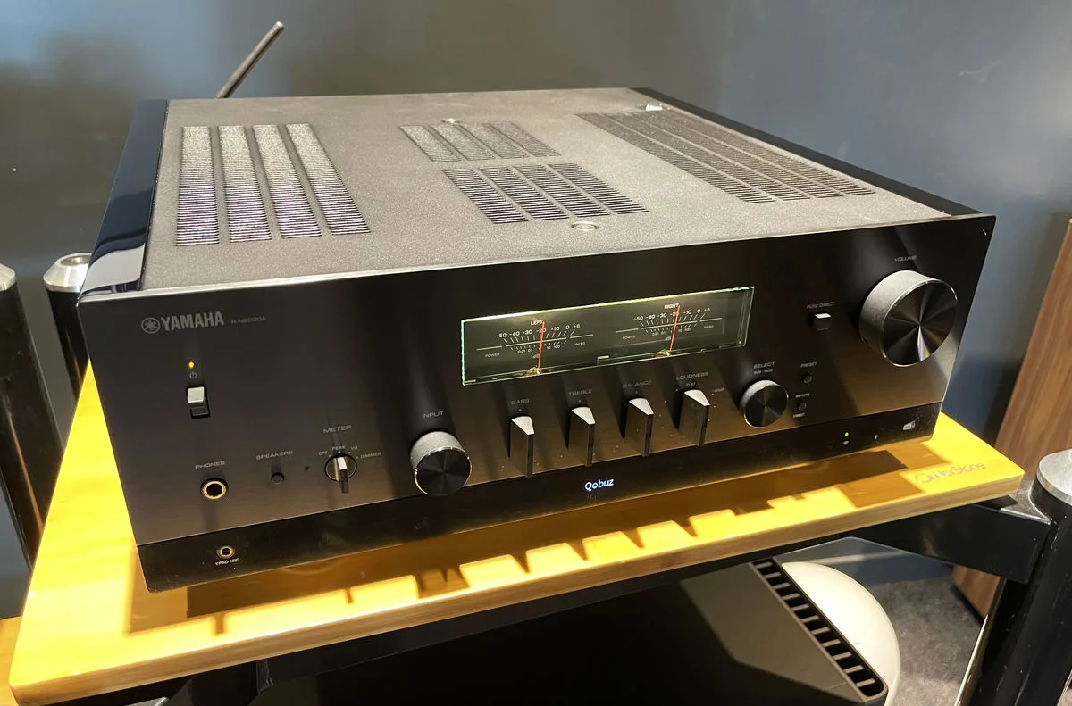 Yamaha R-N2000A Noir Amplis hi-fi stéréo