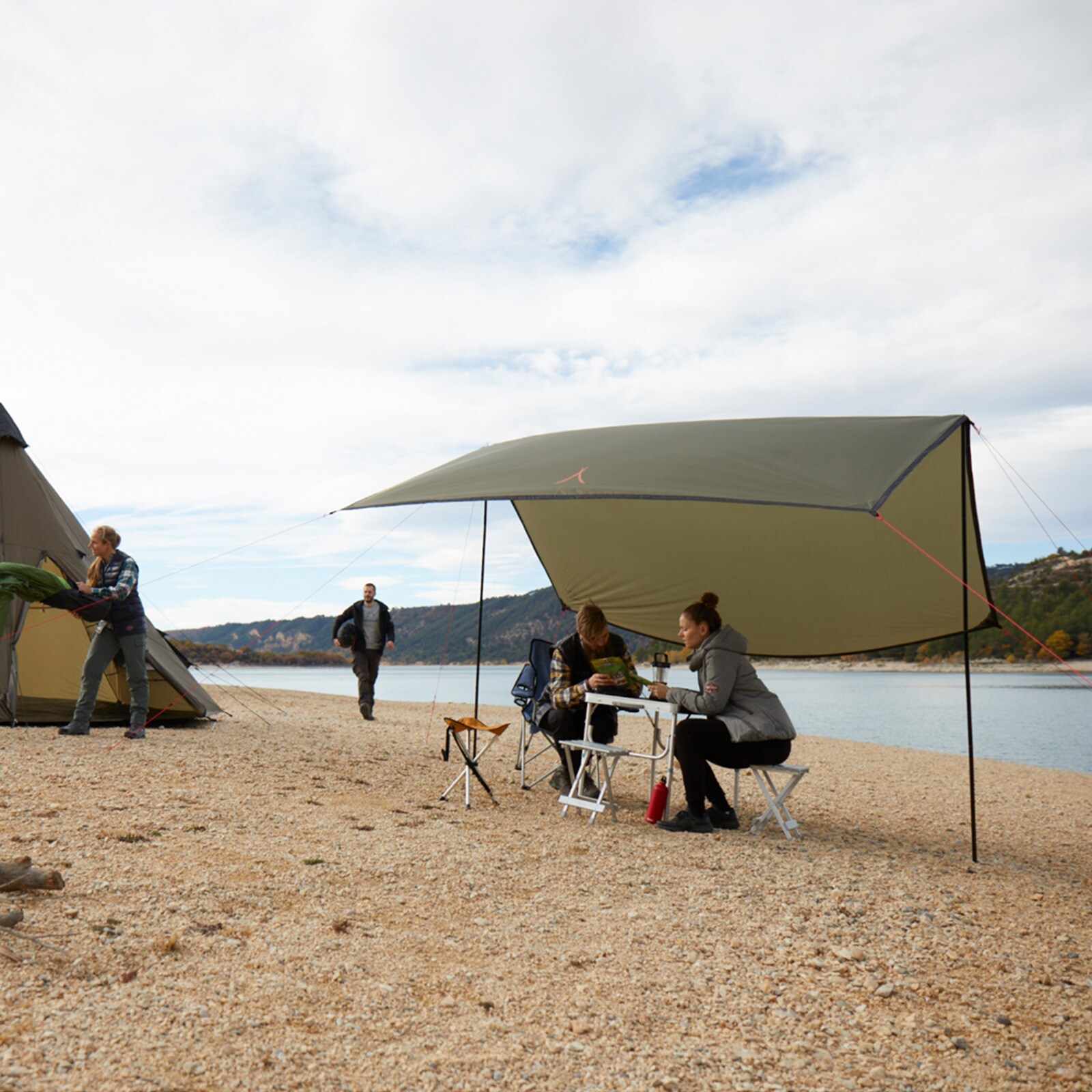 GRAND CANYON Tarp Zuni 4 Sonnensegel Camping Vor Zelt Plane UV50 Wasserdicht 4x4 Farbe: Capulet Olive