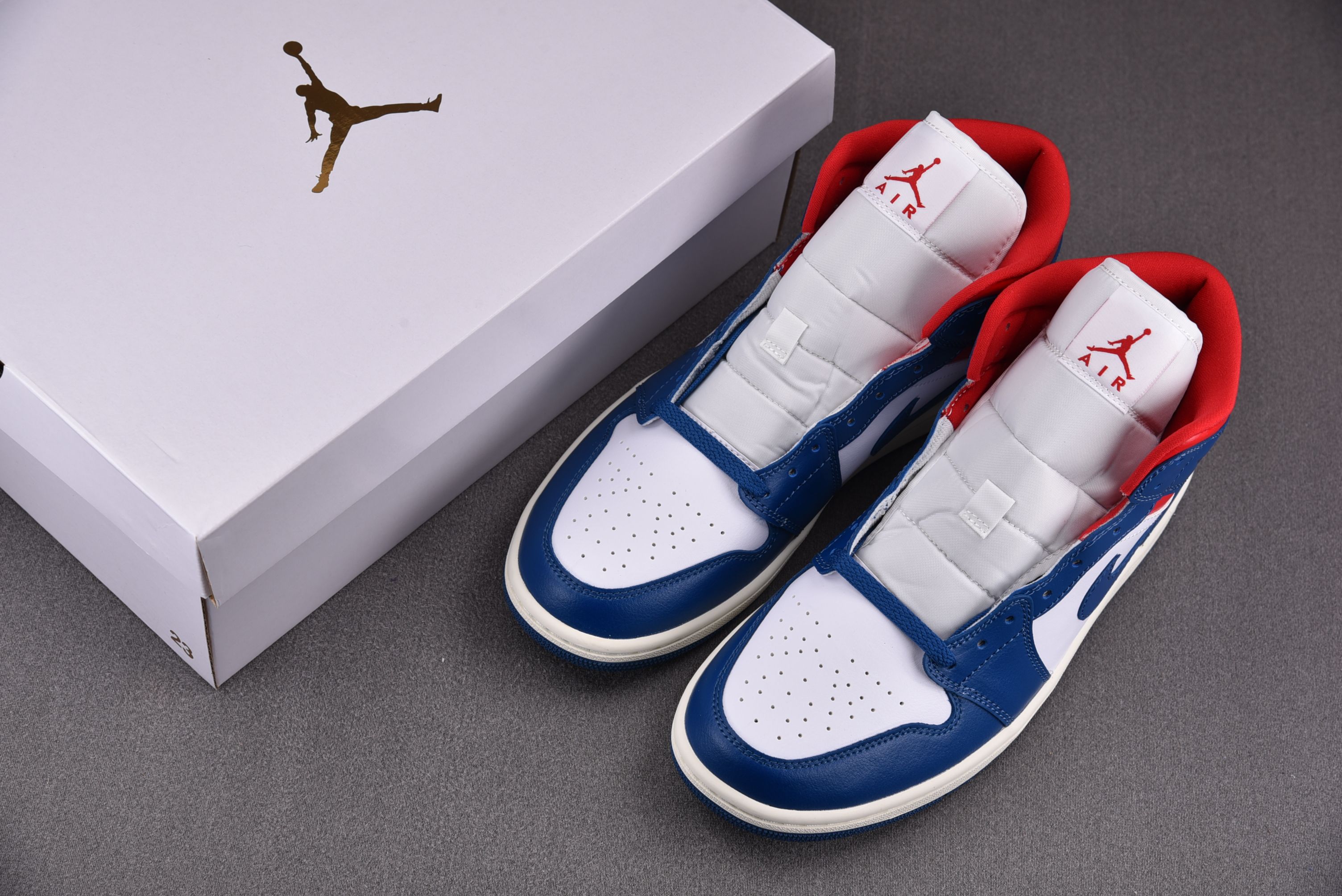 Air Jordan 1 Mid French Blue