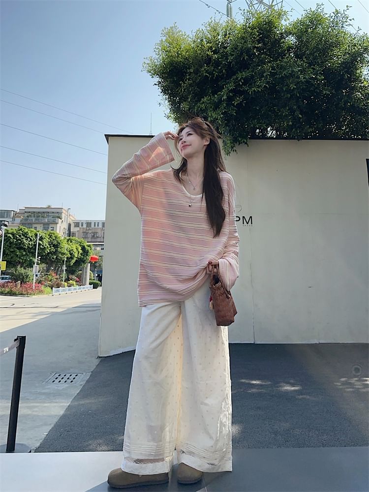 Closette - Oversized T-shirt met lange mouwen, ronde hals en strepen / Hoge taille, effen kanten rand en wijde pijpen