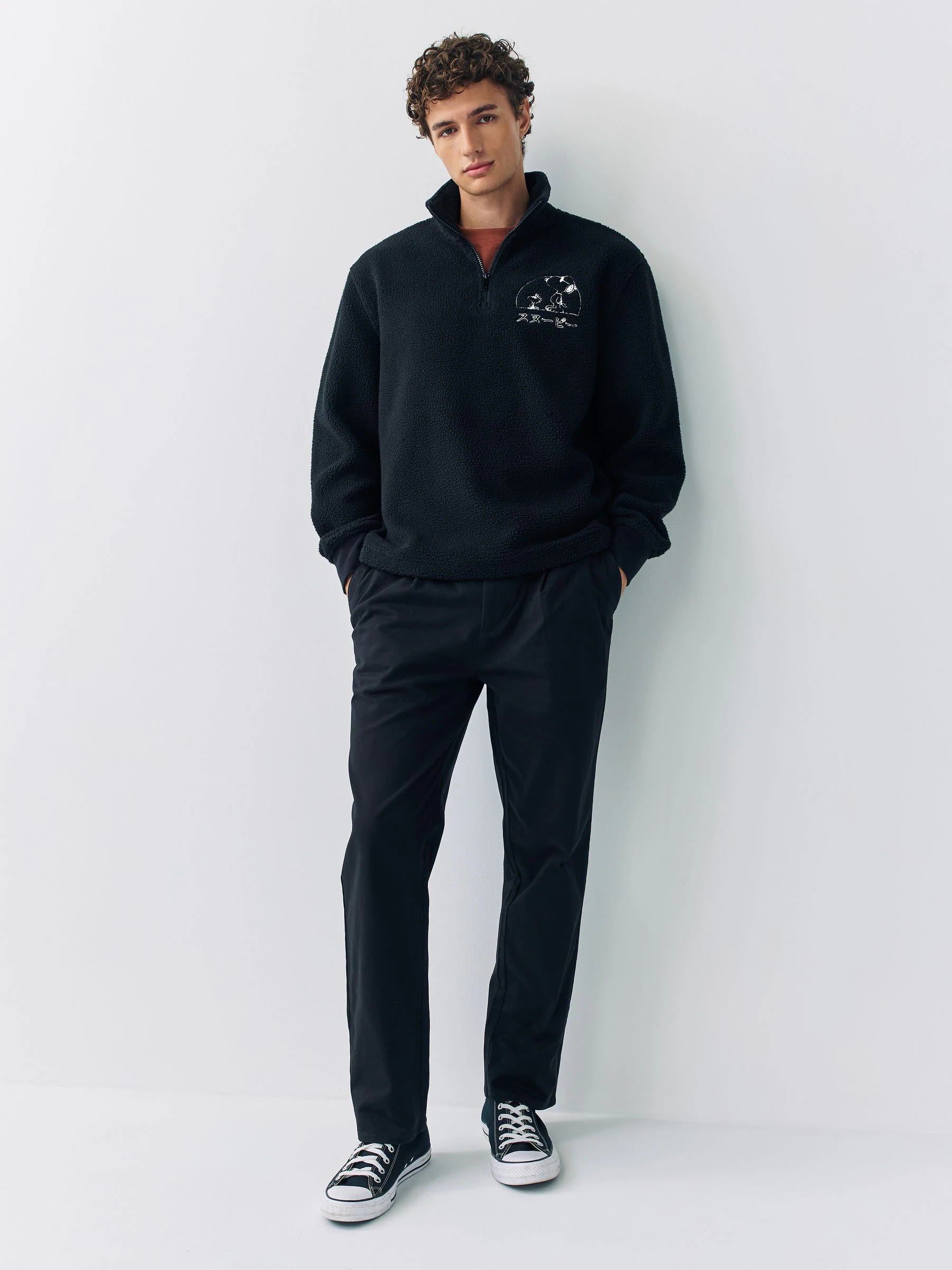 Zwart - Snoopy fleece met korte rits en licentieprint op de achterkant