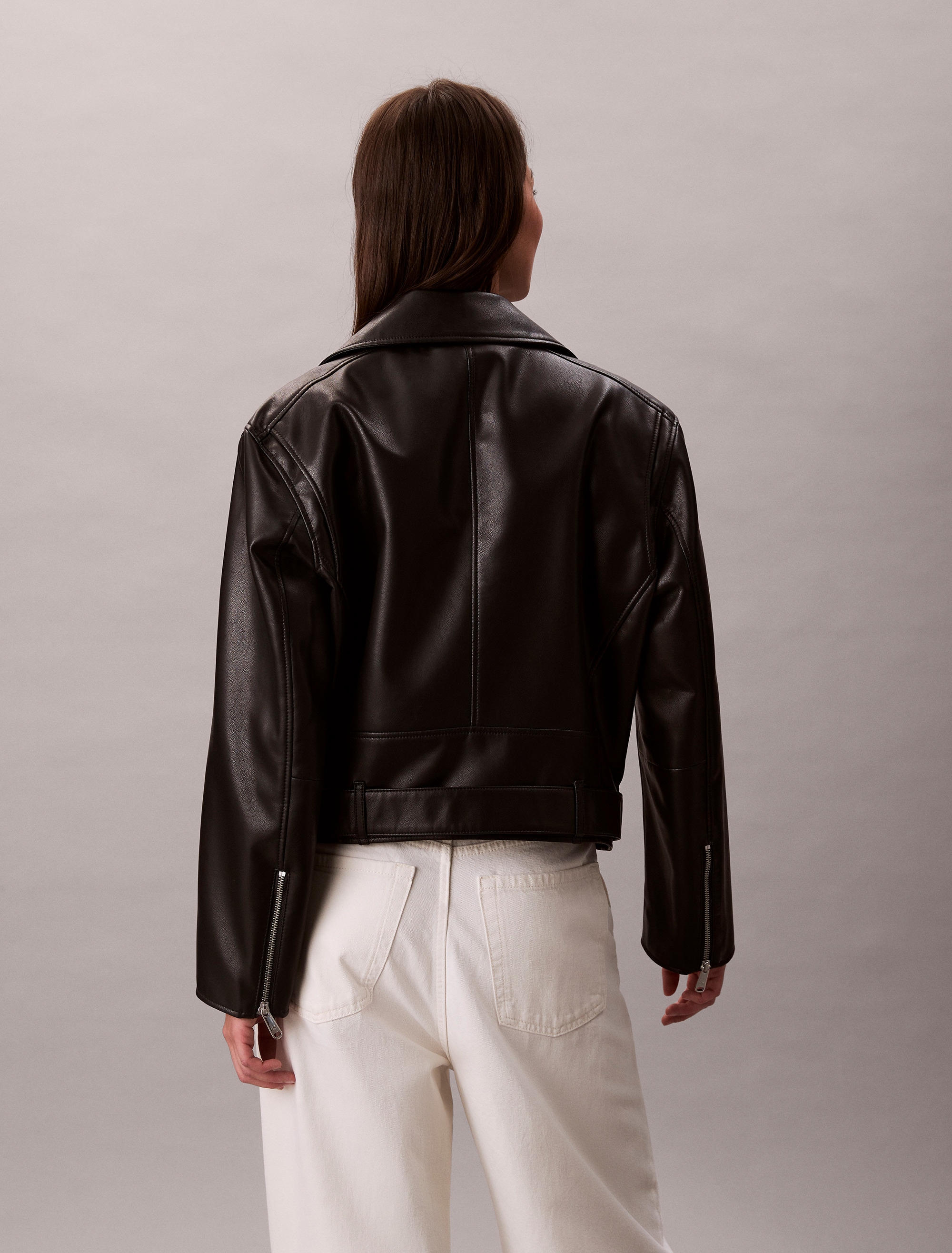Calvin Klein Jeans Lederimitatjacke »FAUX LEATHER MOTO JACKET W/BELT« ohne Kapuze Mit V-Ausschnitt