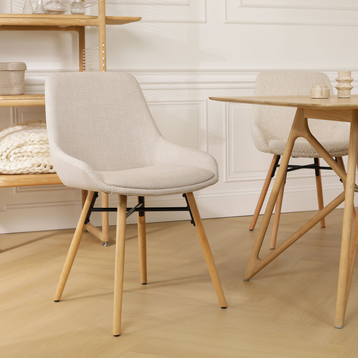 Eetkamerstoel Nena-Isa beige - naturel onderstel