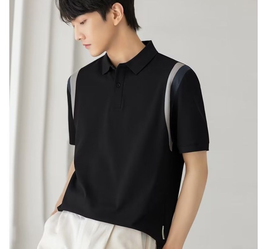 Wewewow - Gestreept T-shirt met korte mouwen en kraag