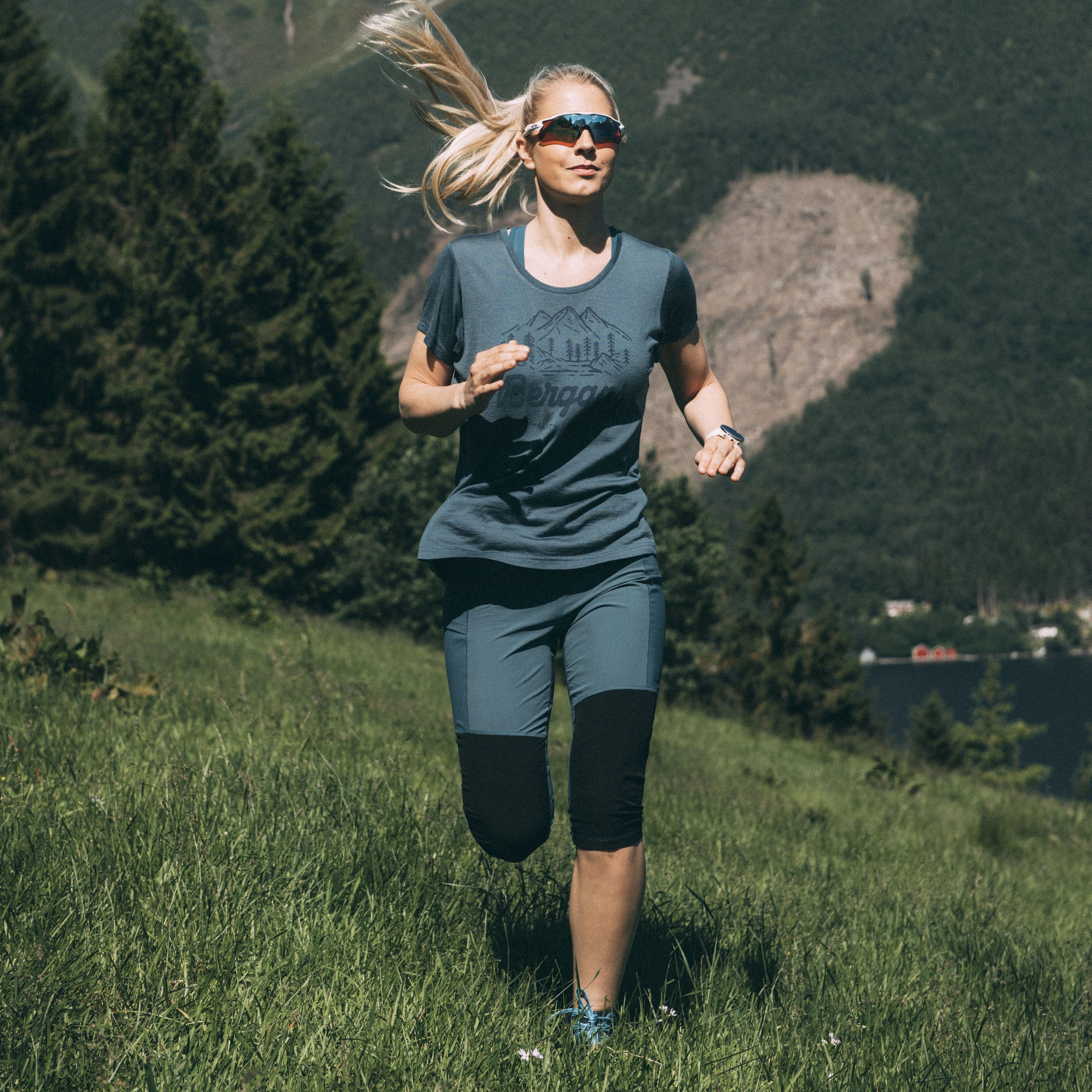 Fløyen ¾ Outdoor Tights Women Orion Blue