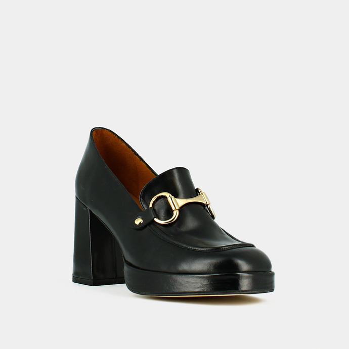 Mocassins à talons et mords  en cuir glacé noir