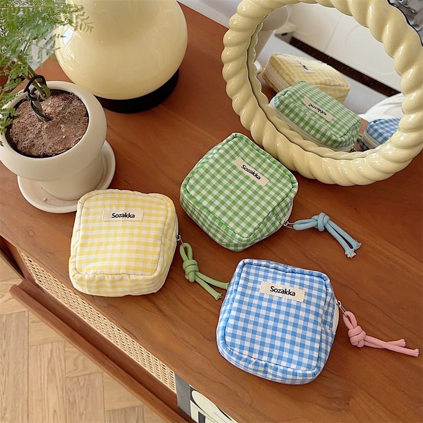 Ikiana - Gingham Toilettas