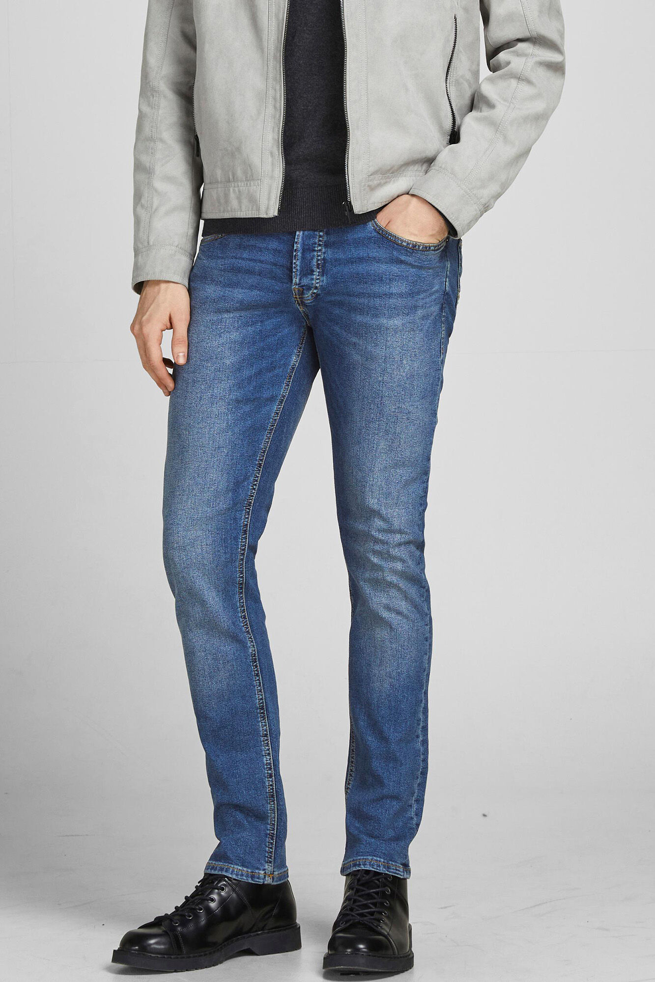 Calça jeans slim fit - azul médio