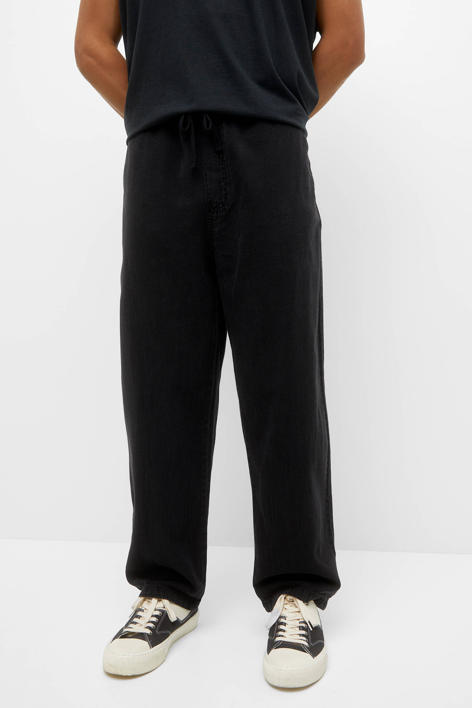 CALÇA JEANS JOGGER BÁSICA - PRETA