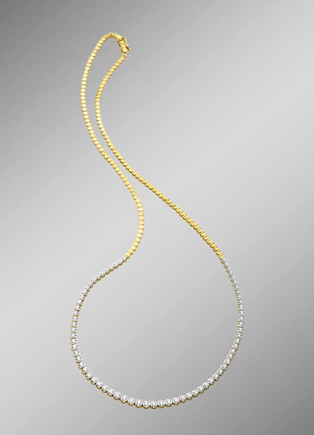 Edle Halskette mit Brillanten