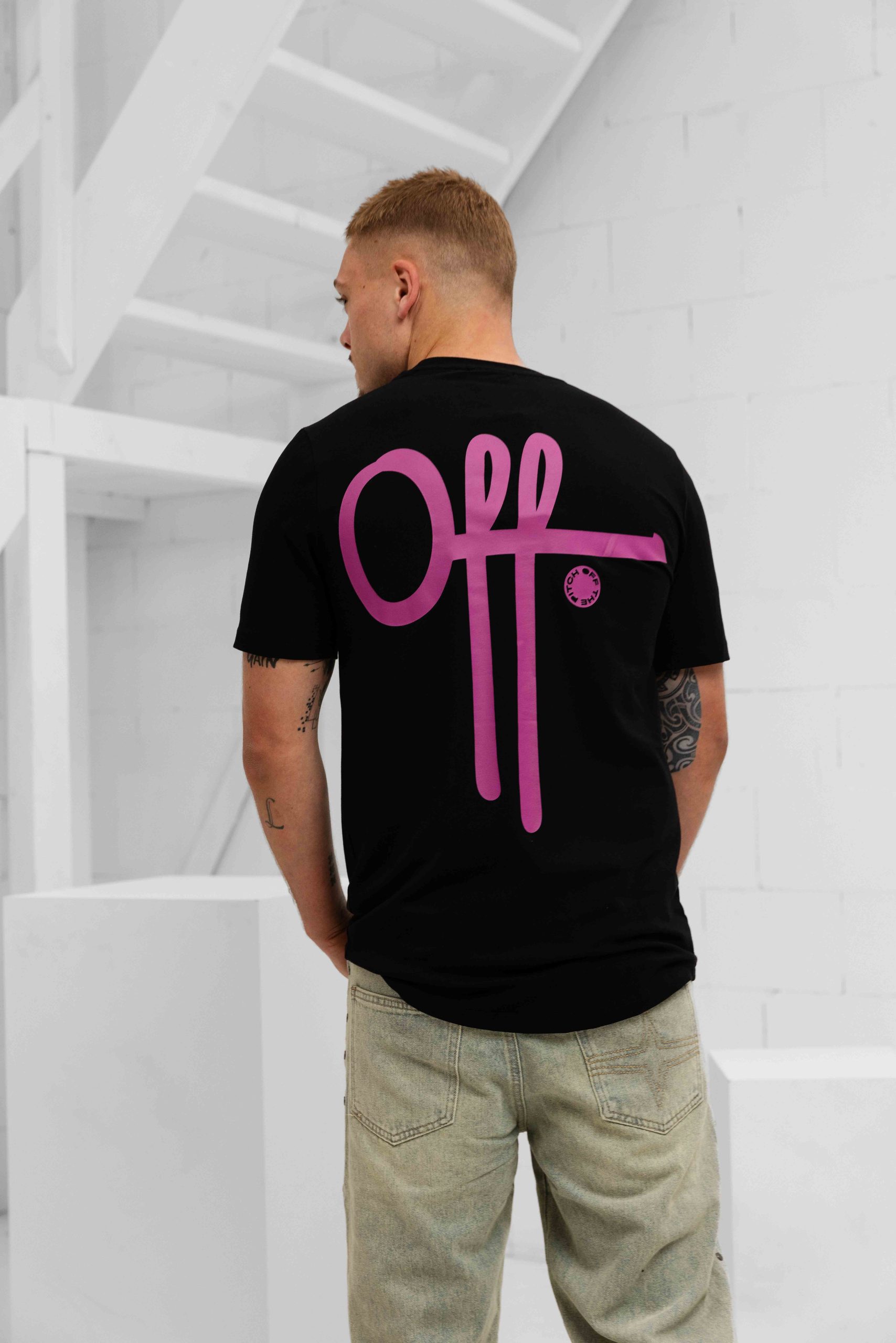Off The Pitch Fullstop Slim Fit T-Shirt Heren Zwart/Paars