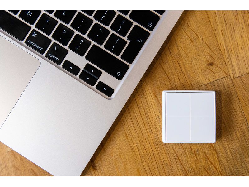 Shelly BLU Wall switch 4 weiss, stand alone Intelligenter Vier-Tasten-Bluetooth-Schalter