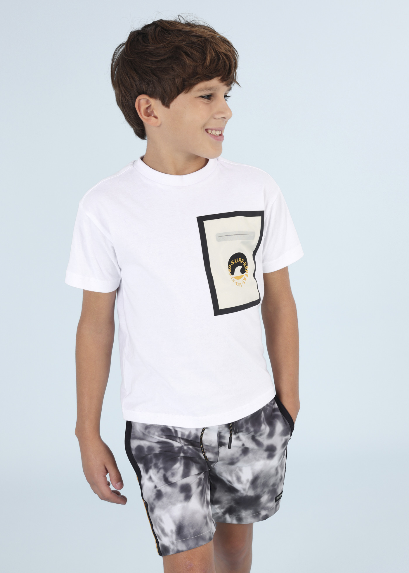 Fato de banho tie-dye para meninos
