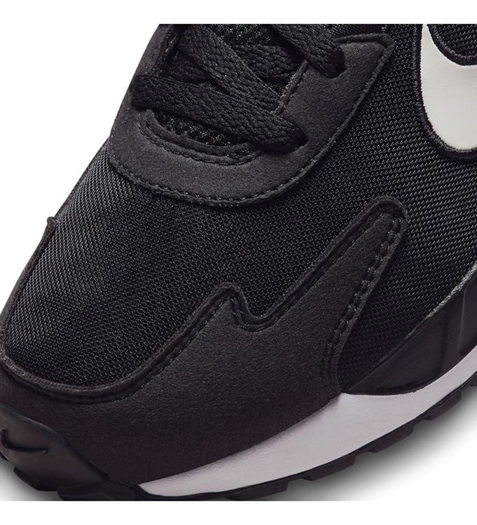 Nike Men Air Max Solo Sneakers