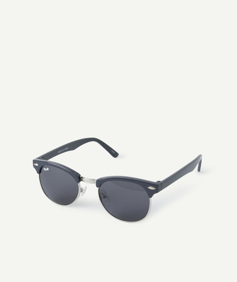 lunettes de soleil garçon noires et couleur argentée