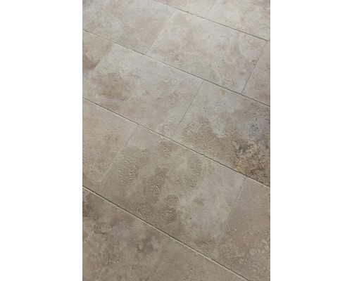Travertin vloertegel Bari 61,0 x 40,6 x 1,2 cm, oppervlak en randen getrommeld