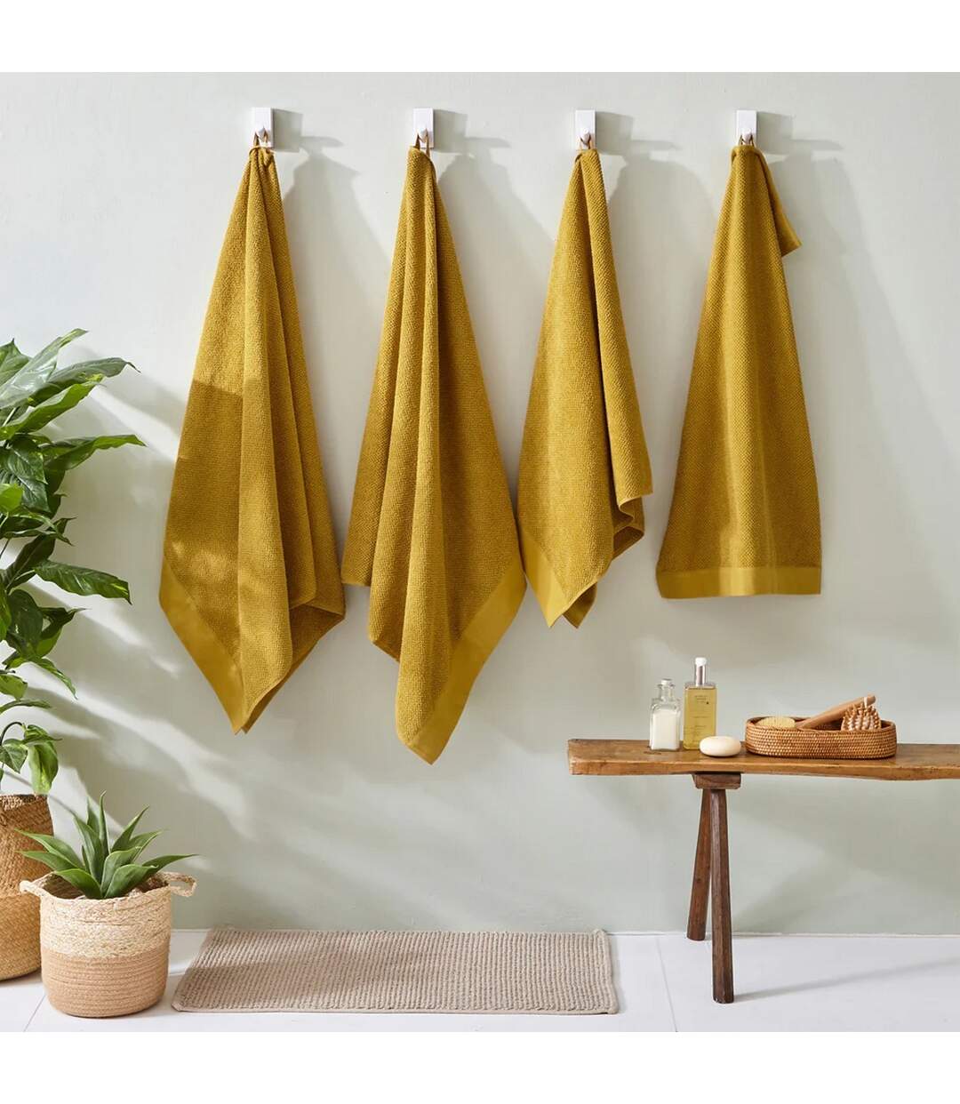 Furn - Serviette de bain (Ocre) (130 cm x 70 cm) - UTRV2830