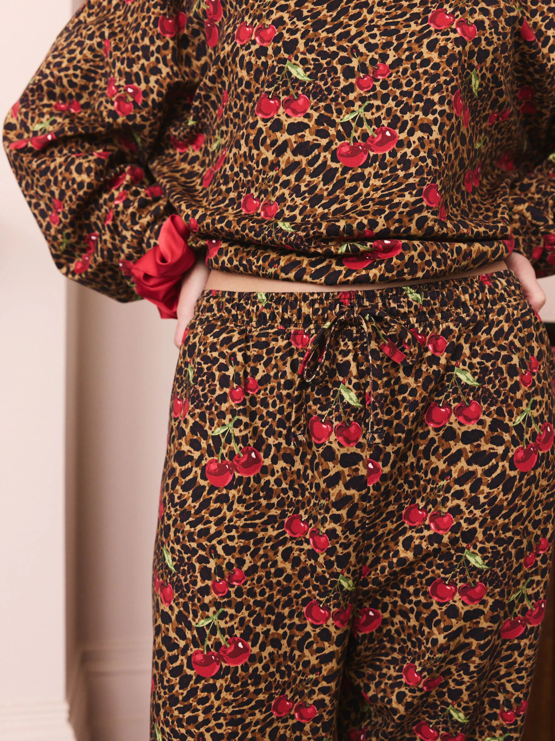 Animal kersenprint - Pyjama met lange mouwen