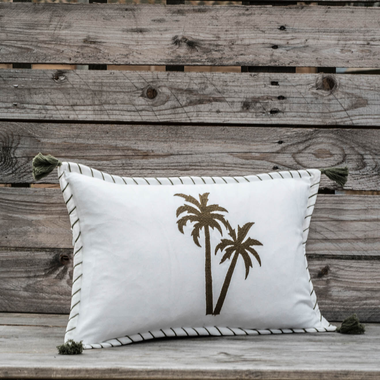 Febronie Housse de coussin Bali brodée écrue - 50x30 cm