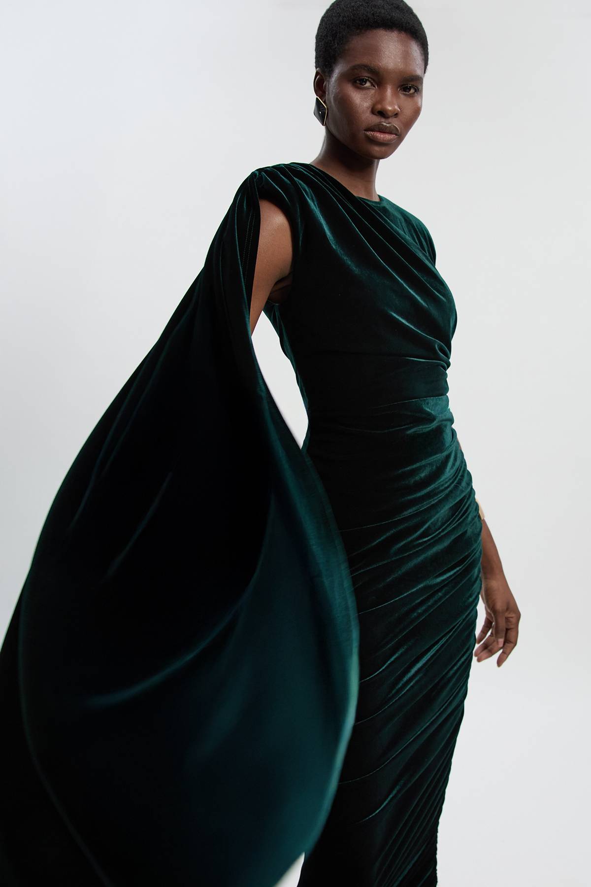 KarenMillen Robe Longue en Velours Stretch à Col Rond et Épaules Cape