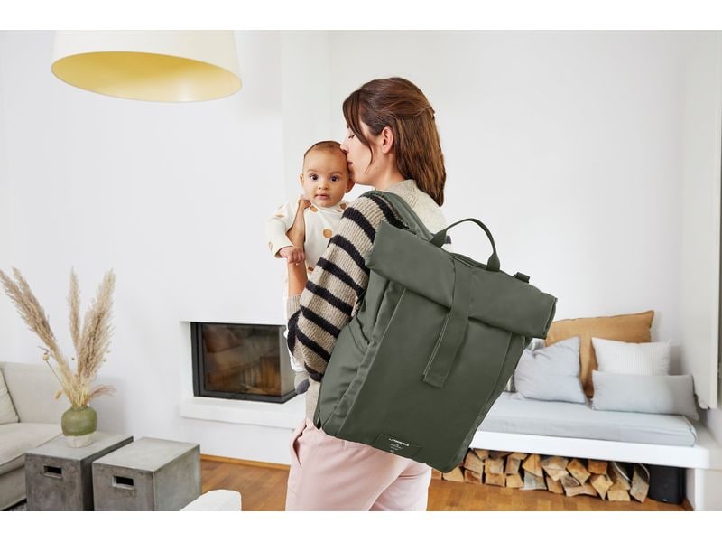 Lässig Wickelrucksack Rolltop Up Olive Veganer Backpack mit viel Platz