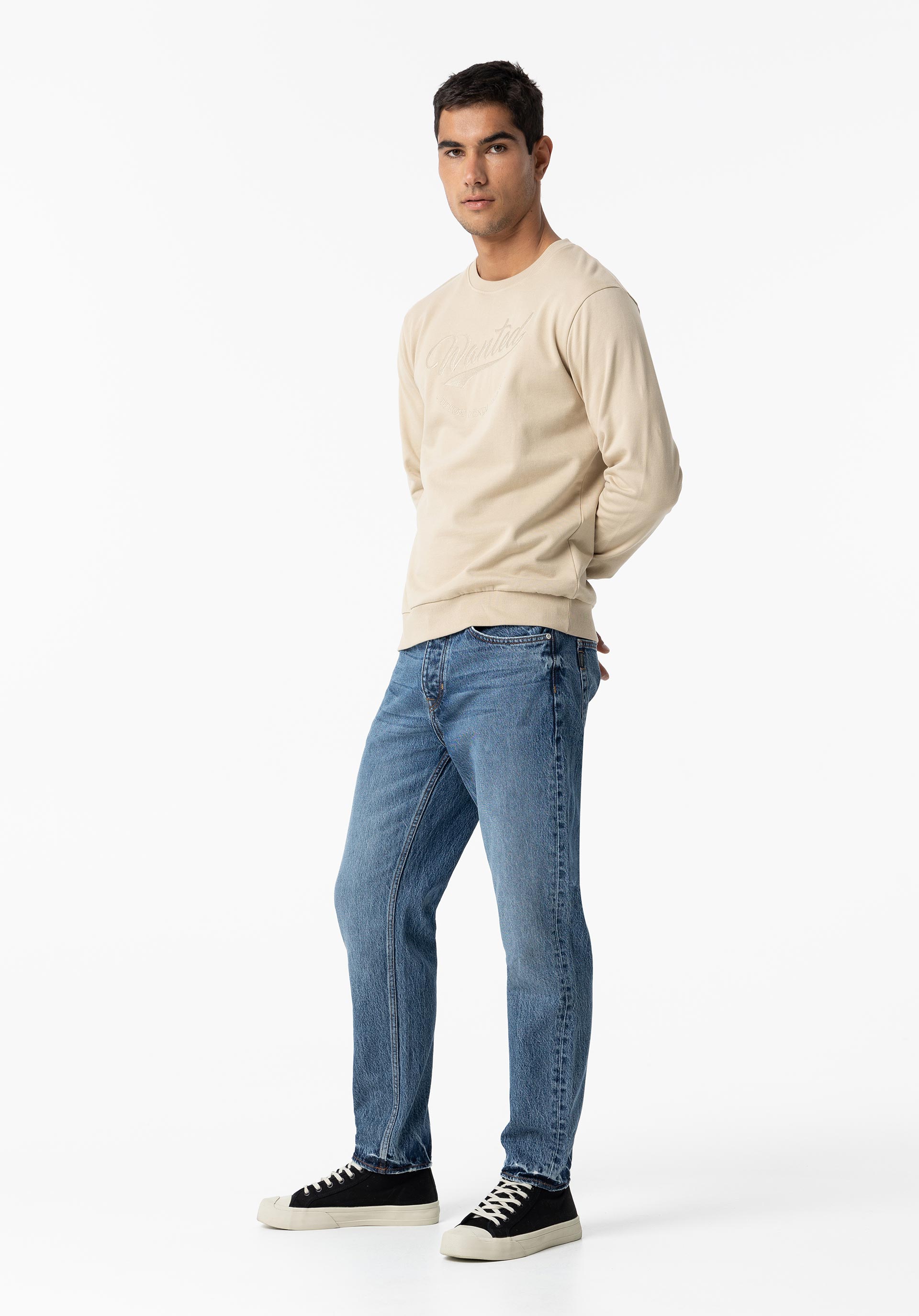 Sweatshirt com Bordado Frontal