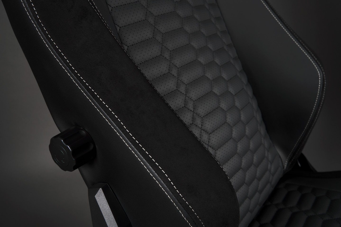 Apollon Classic / Silver Ghost Black seat + Silver logo