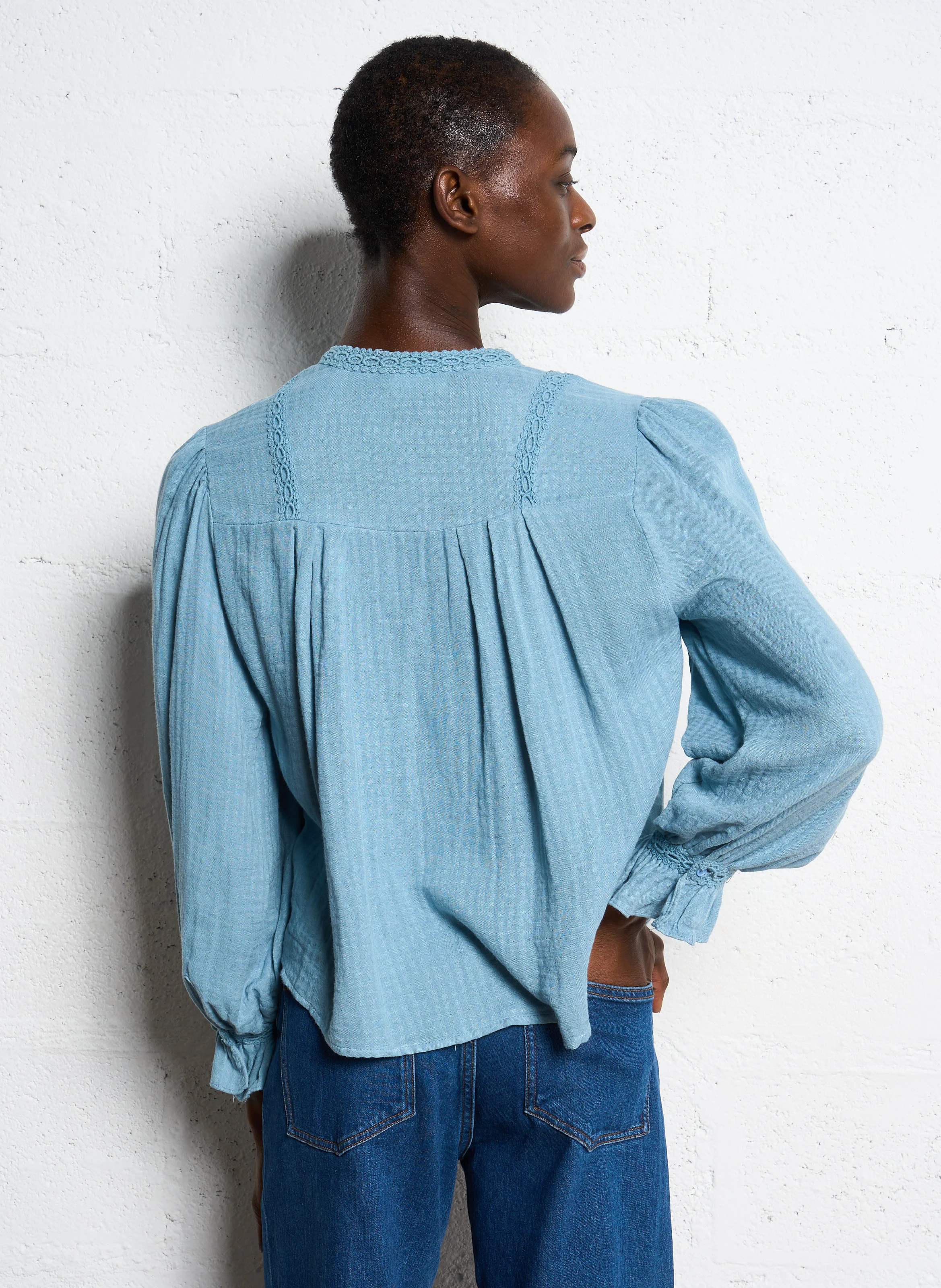 Blouse droite brodée en coton | Bleu