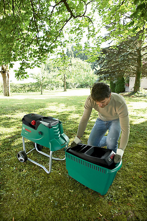 Broyeur de végétaux électrique Bosch AXT25TC 2500 W 45 mm