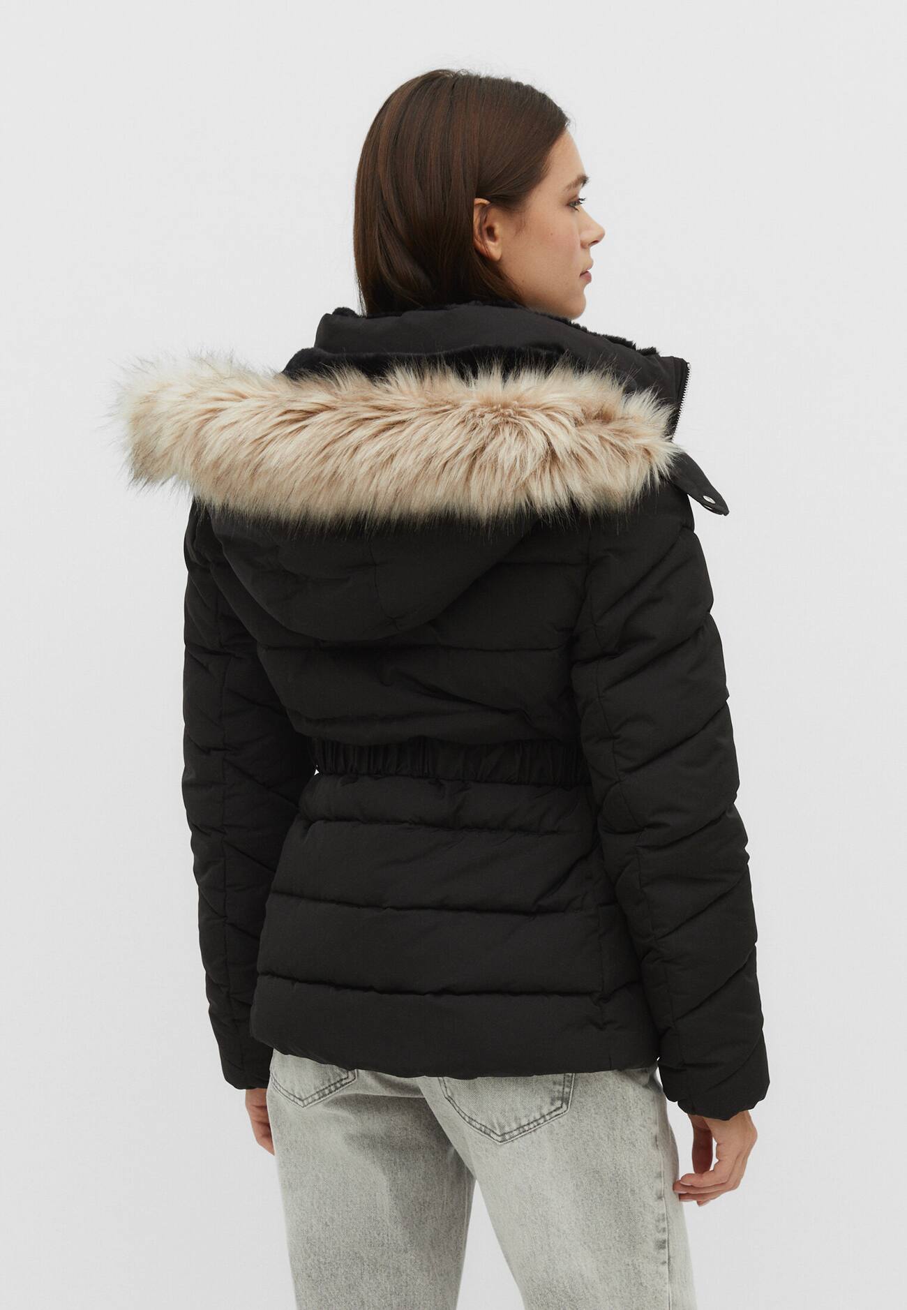 Jaqueta puffer com capuz removível