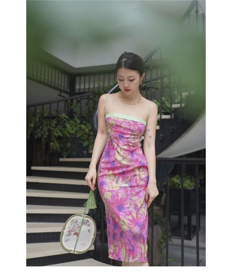 Triplgold - Spaghettibandjes bloemen midi bodyconjurk